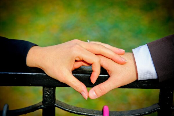 Valentine’s Day 2024: कहानी प्यार इश्क़ और मोहब्बत की